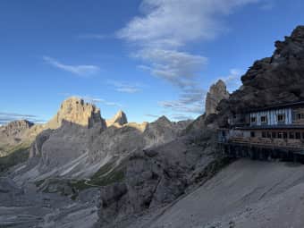 Night trekking with sunrise at Catinaccio