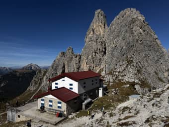 Crossing the Cadini di Misurina 4
