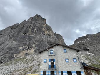 Velo della Madonna hut 1